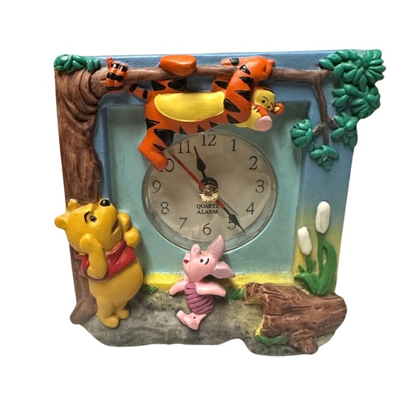 Winnie The Pooh Clock - Picture 1 of 5